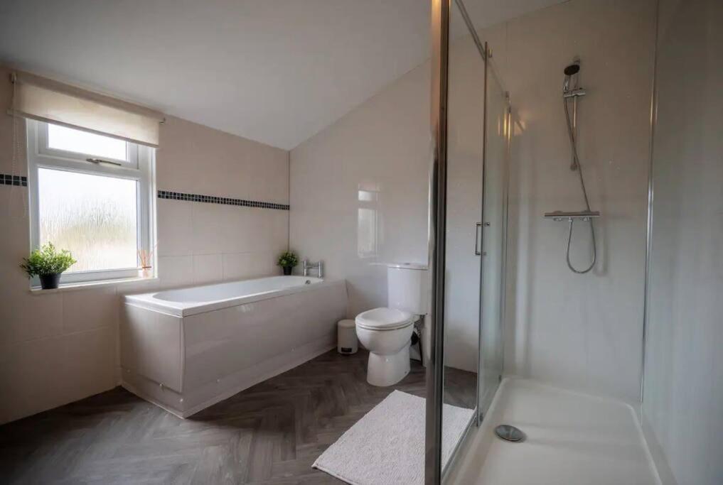 Spacious Town House Lytham St Annes Exteriör bild